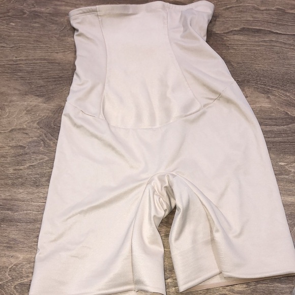 Cupio size large beige leg & tummy body shaper - Picture 4 of 5